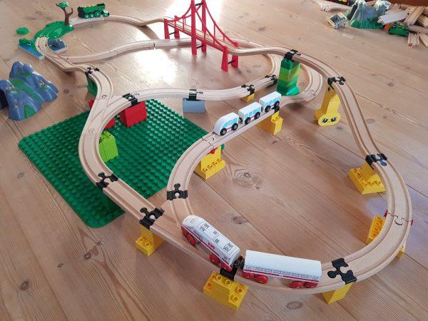 Treinrails met Toy2 Track Connector