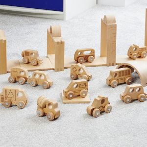 TickiT Houten hulpdiensten voertuigen met ander houten speelgoed
