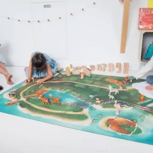 Kinderen spelen op Speelkleed Fairy Lagoon van Carpeto