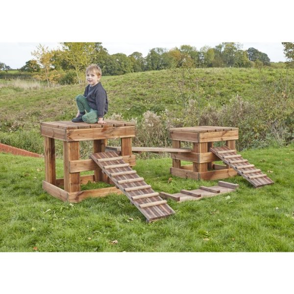 Kind op Cosy Direct Houten Speel- en Klimkubussen – 2-delige set