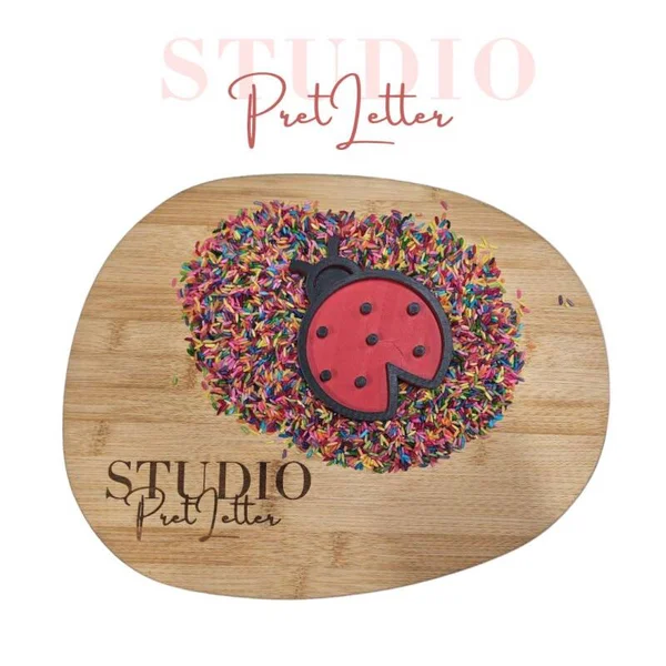 Studio Pretletter - Vulvorm lieveheersbeestje 3 Studio Pretletter - Vulvorm lieveheersbeestje