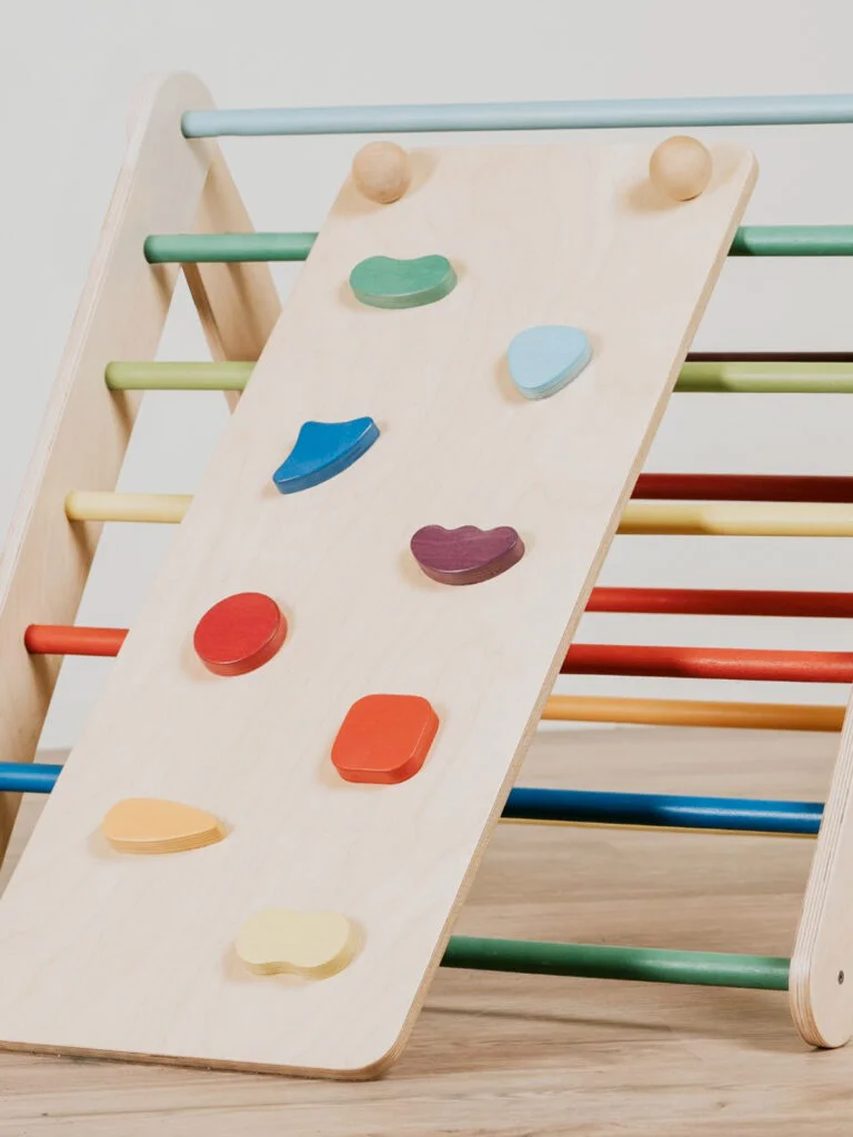 Verstelbare 2-in-1 Klimdriehoek / Klimwand 10 Verstelbare 2-in-1 Klimdriehoek regenboog