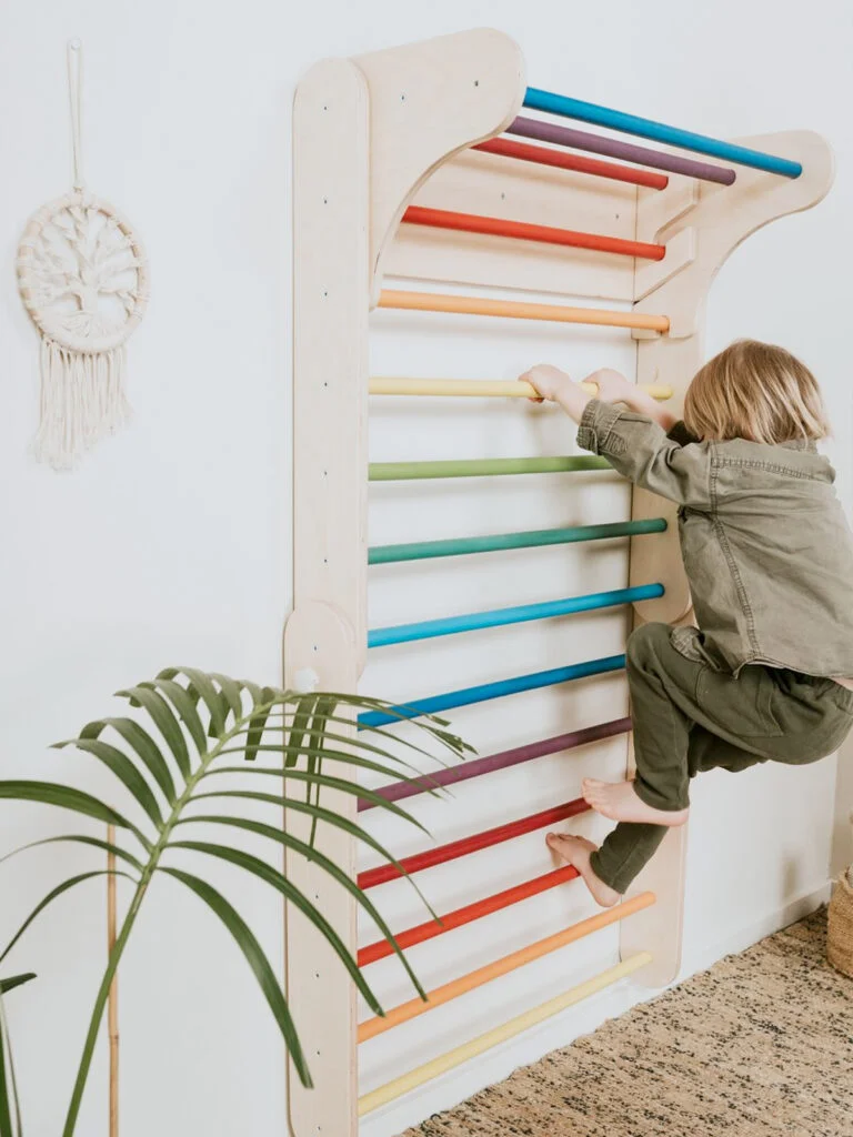 Verstelbare 2-in-1 Klimdriehoek / Klimwand 9 Verstelbare 2-in-1 Klimwand regenboog
